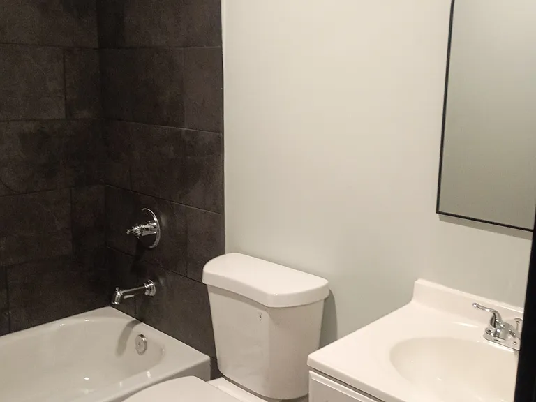677 Baltimore St — Photo 5