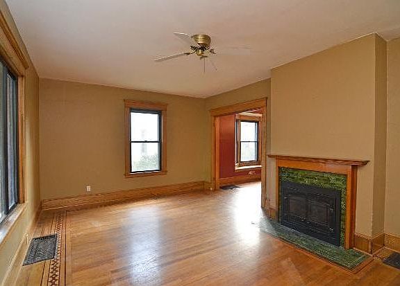 3rd image of 987 Bayless Ave