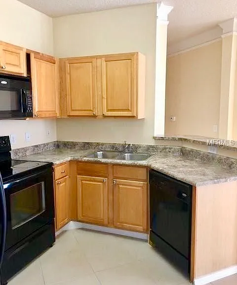 10538 Villa View Cir — Photo 3