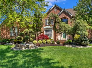 32 Scarlet Dr, Freehold, NJ 07728