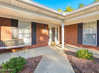 8531 Aspen Glen Way, Louisville, KY 40228