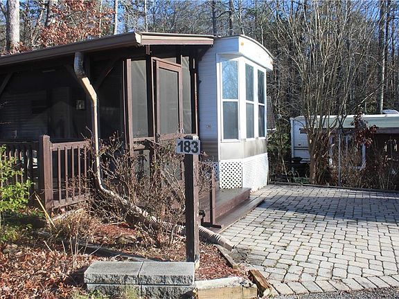 2nd image of 183 Holiday Loop