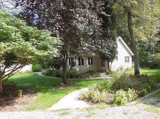 7406 Hosler Rd, Leo, IN 46765