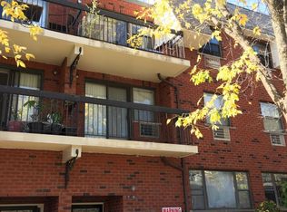 7118 Sutton Pl, Fresh Meadows, NY 11365