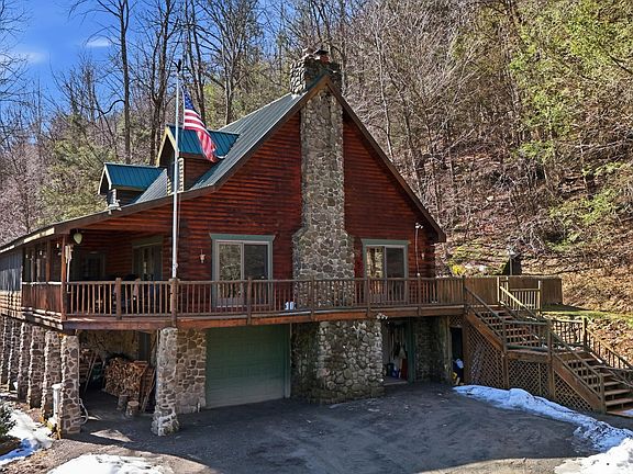 49th image of 992 Winterdale Rd