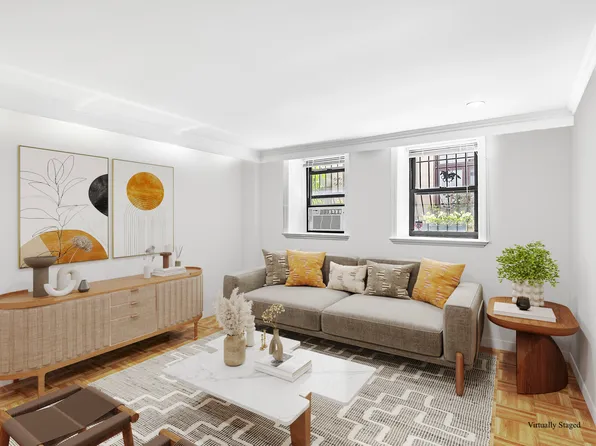 309 West 20th Street image 1 of 8