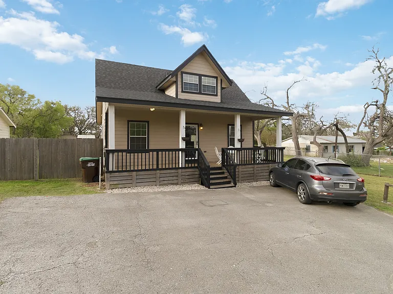 9140 Sailfish Dr — Photo 2