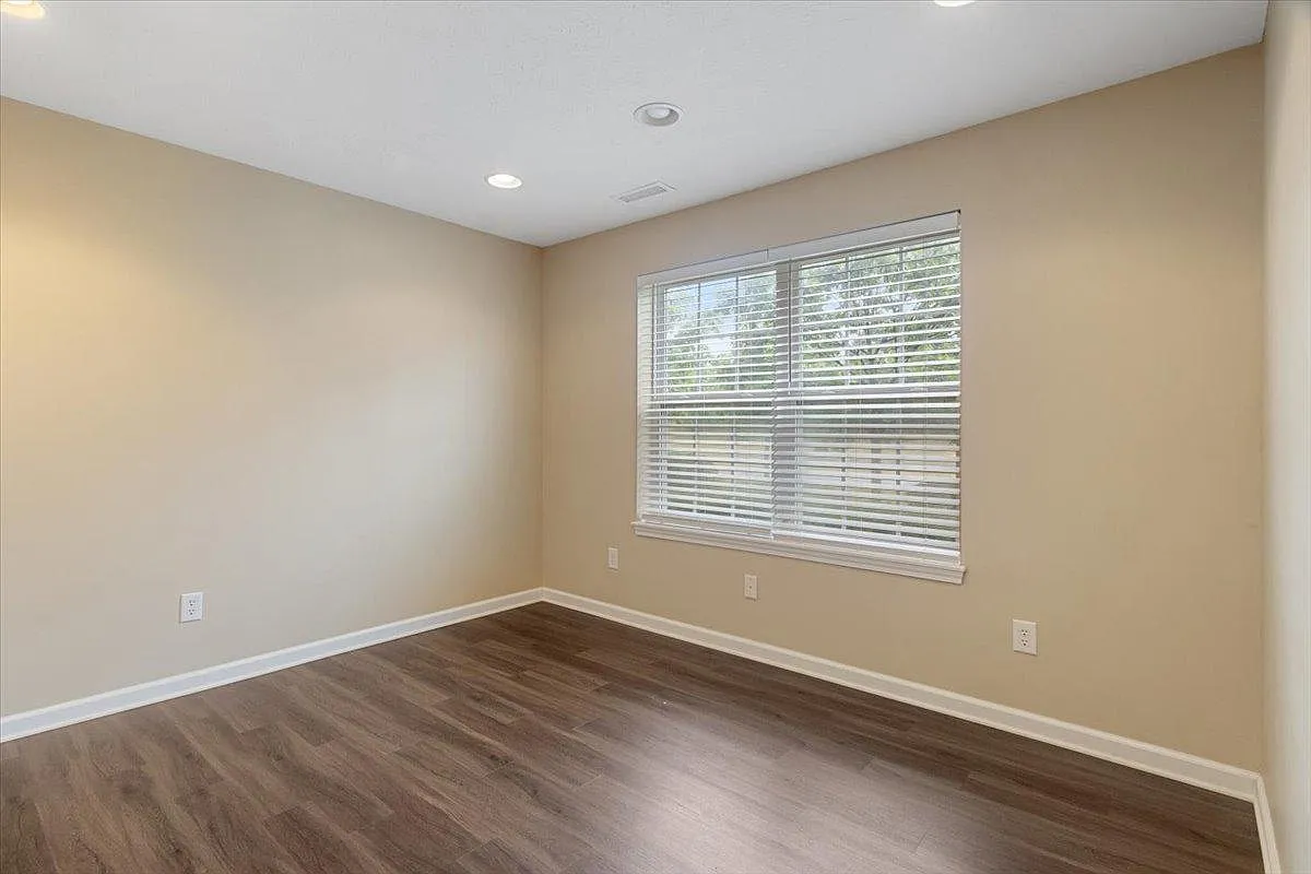 13310 Golden Gate Dr W — Photo 3