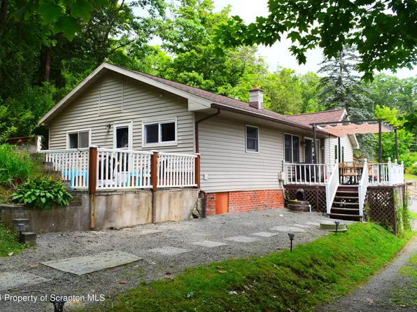 1327 Heart Lake Rd, Montrose, PA 18801
