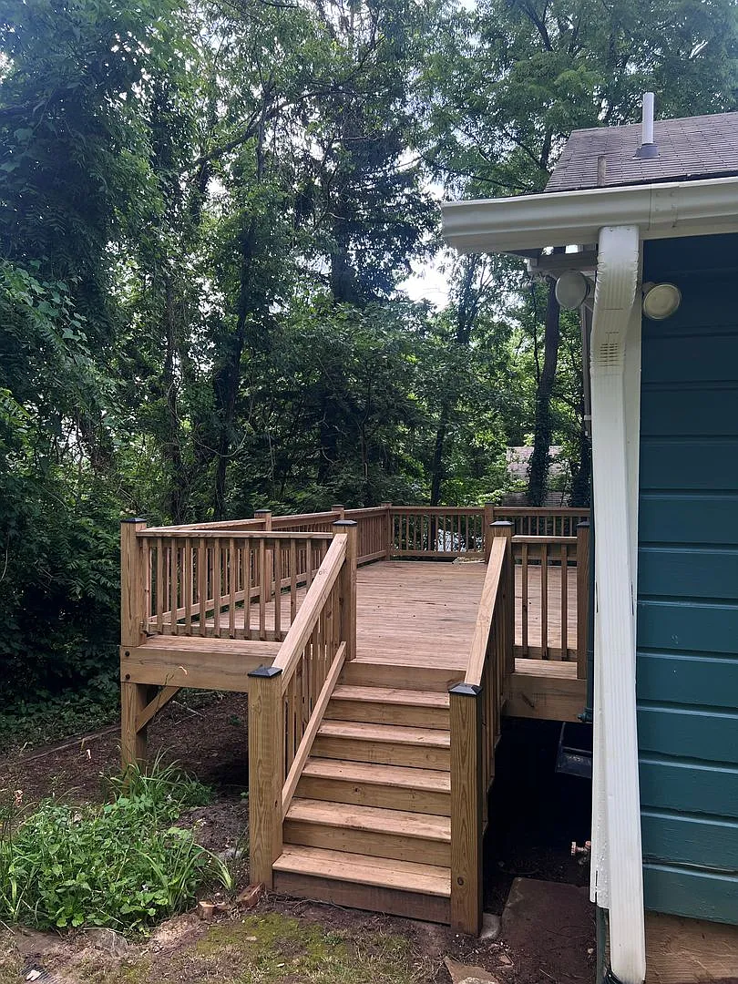 Unique 3 bedroom, 2 bathroom home for rent in Woodfin! — Photo 4