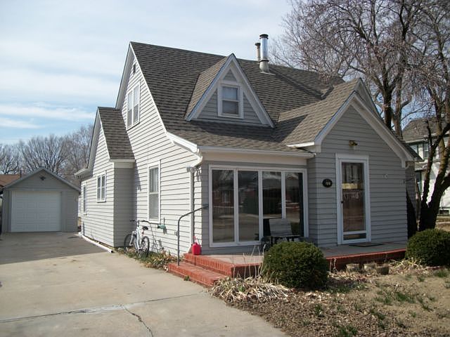 1st image of 301 S Washington St