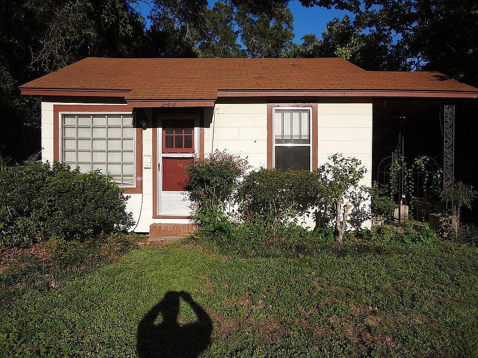 1st image of 944 N 17th Ave