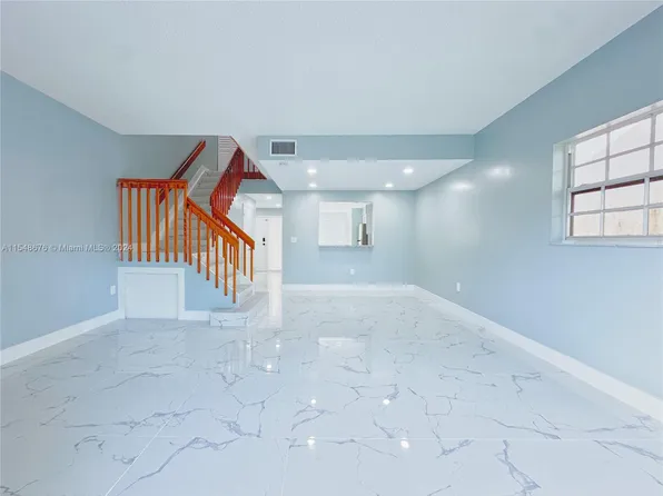 10014 Hammocks Blvd APT 201-4, Miami, FL 33196