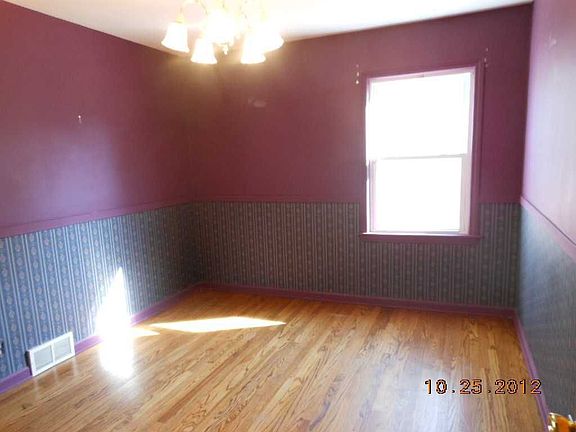 4th image of 9657 S Richmond Ave