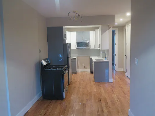 Rented by Spot It Realty LLC | media 7