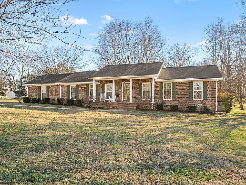 1st image of 109 Hampshire Dr