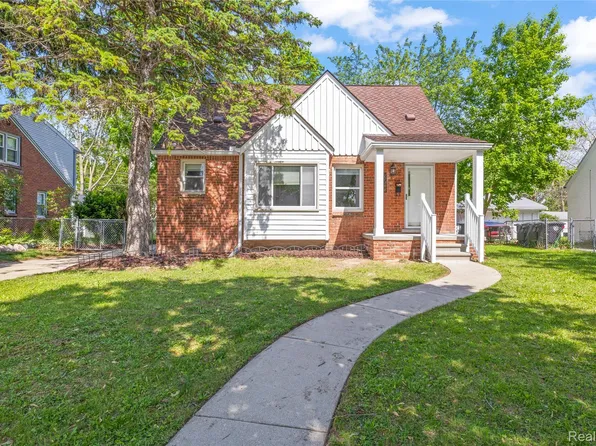 11348 Cavell St, Livonia, MI 48150