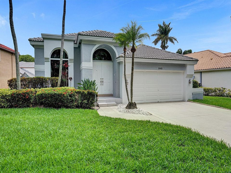 1st image of 10433 Santiago Street