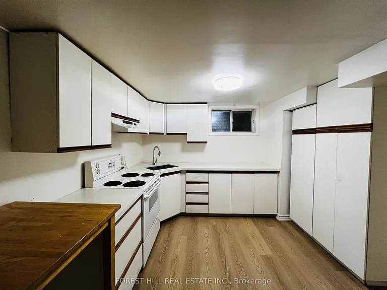 420 Grove St E #LOWER — Photo 2