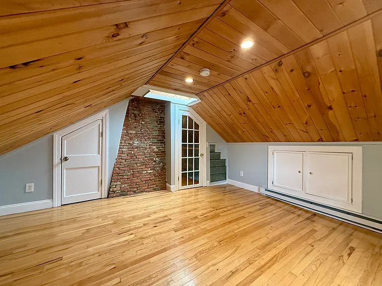 405 Benefit St #2 — Photo 9