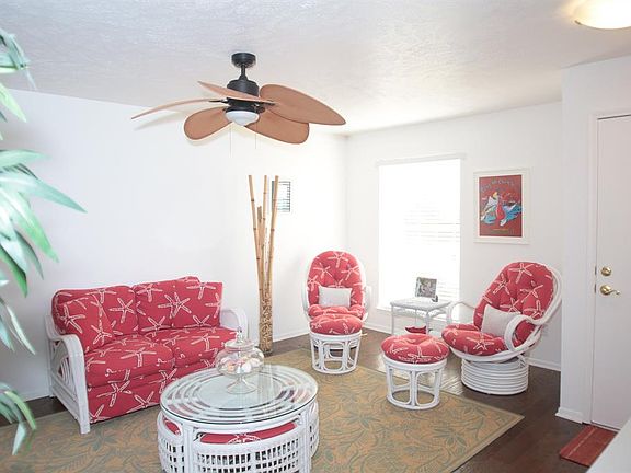 3rd image of 30 Pinehurst Ln