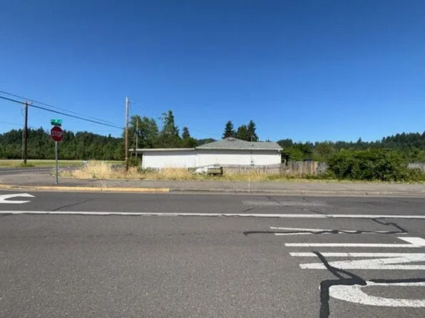 281 Sweet Ln, Cottage Grove, OR 97424