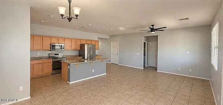 3 bed, 2.0 bath, 1551 sqft, $1,995 — Photo 4