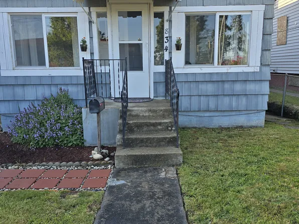 834 8th St, Bremerton, WA 98337