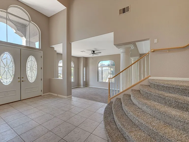1934 Grey Eagle St — Photo 3