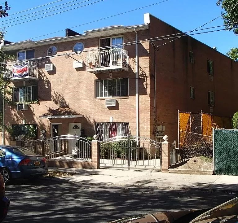 2nd image of 1180 E 54th St