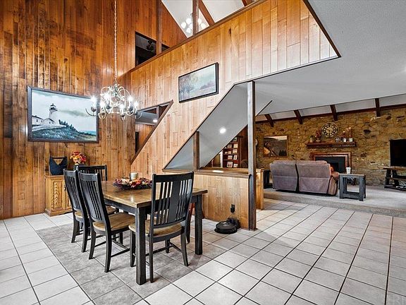 5th image of 1005 Kuebler Pl