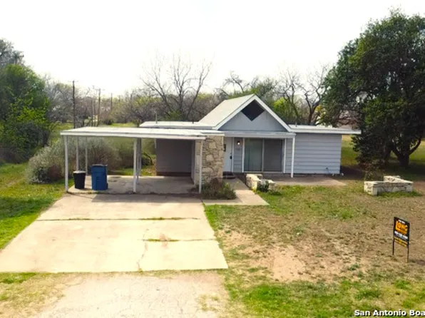10995 DHANIS AVE, LaCoste, TX 78039