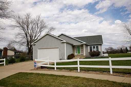 1st image of 3020 Lovejoy Dr