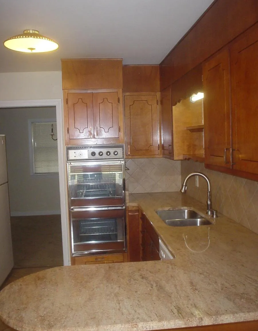 3 bed, 2.5 bath, 2675 sqft, $1,400 — Photo 4
