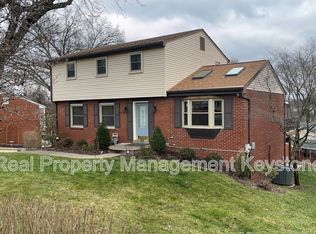 1669 Charlton Heights Rd, Coraopolis, PA 15108