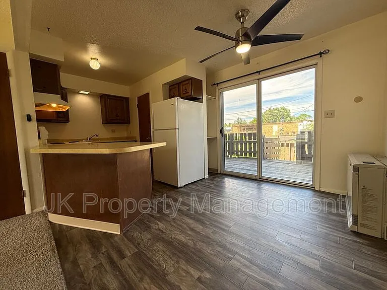 919 1st Ave SW #2 — Photo 9