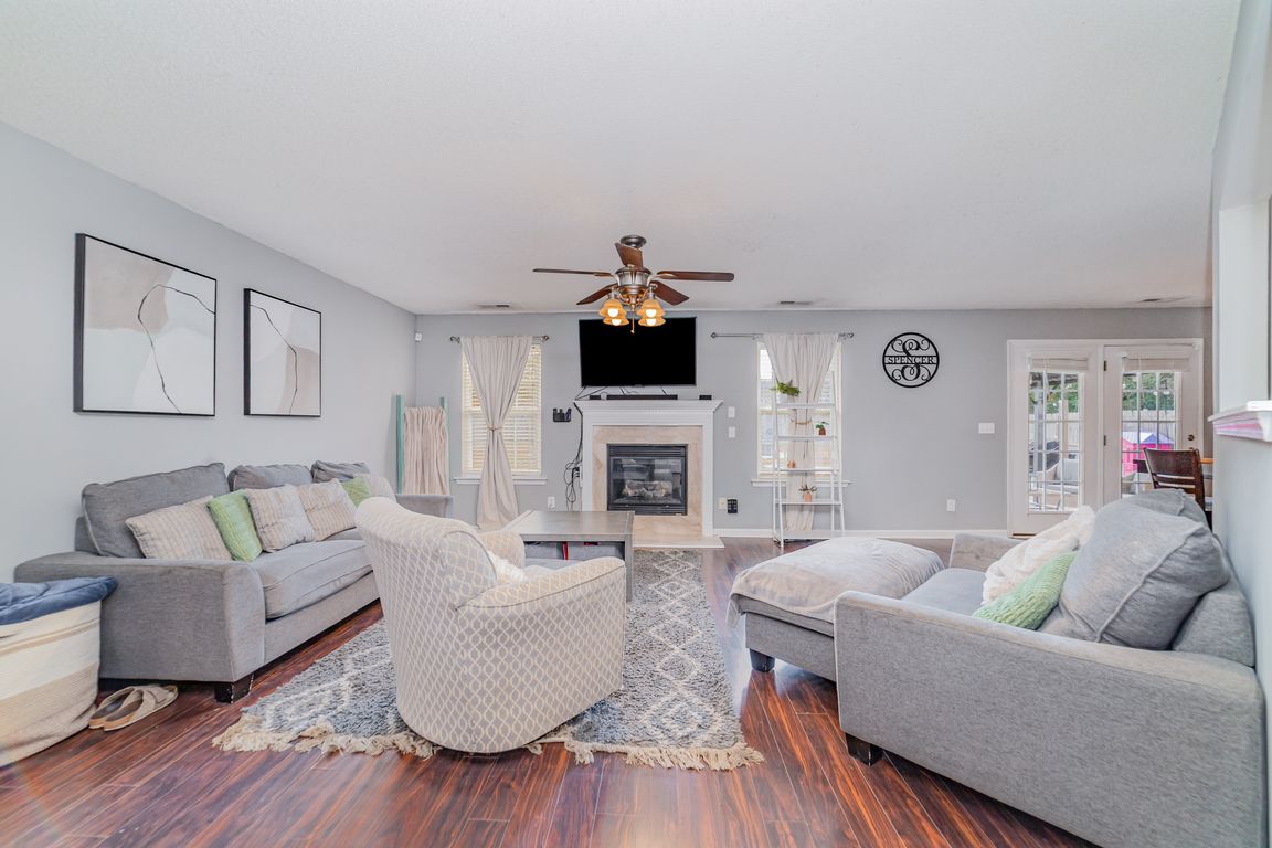 next background image