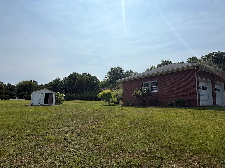 545 Cassville Rd — Photo 9