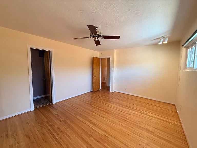 1818 Washington St NE — Photo 8