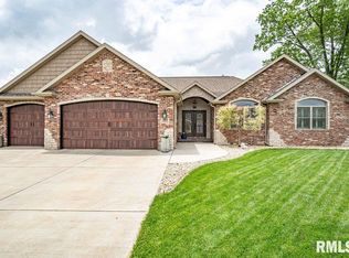 305 Elgin Ave, Washington, IL 61571