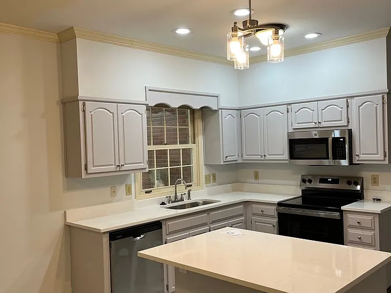 1100 Stonegate Dr #227 — Photo 2