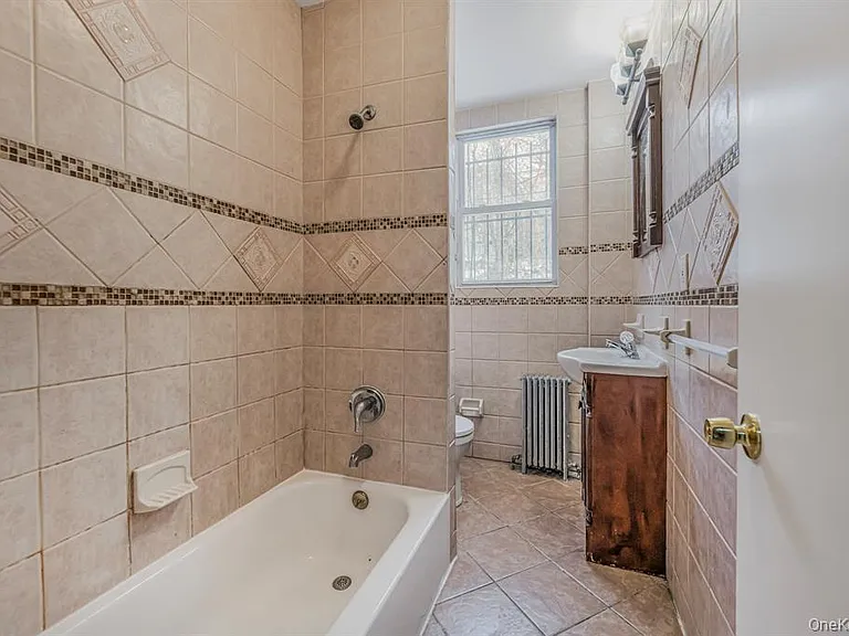 95 Palisade Ave #1 — Photo 2