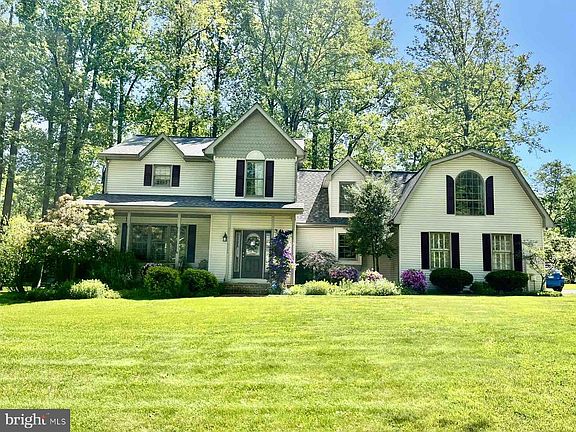 3rd image of 220 Minnick Rd