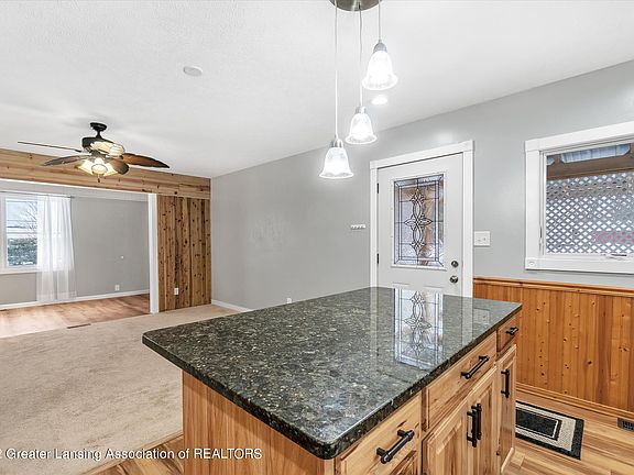 3rd image of 2529 E Kinsel Hwy