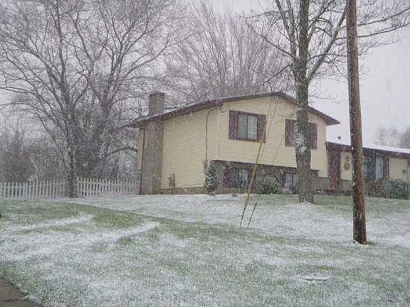 2nd image of 10053 Shadybrook Ln