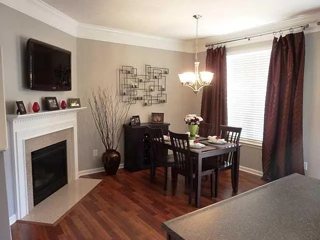 9429 Glencroft Way — Photo 5