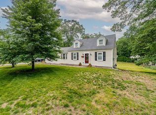 856 E Mountain Rd, Westfield, MA 01085