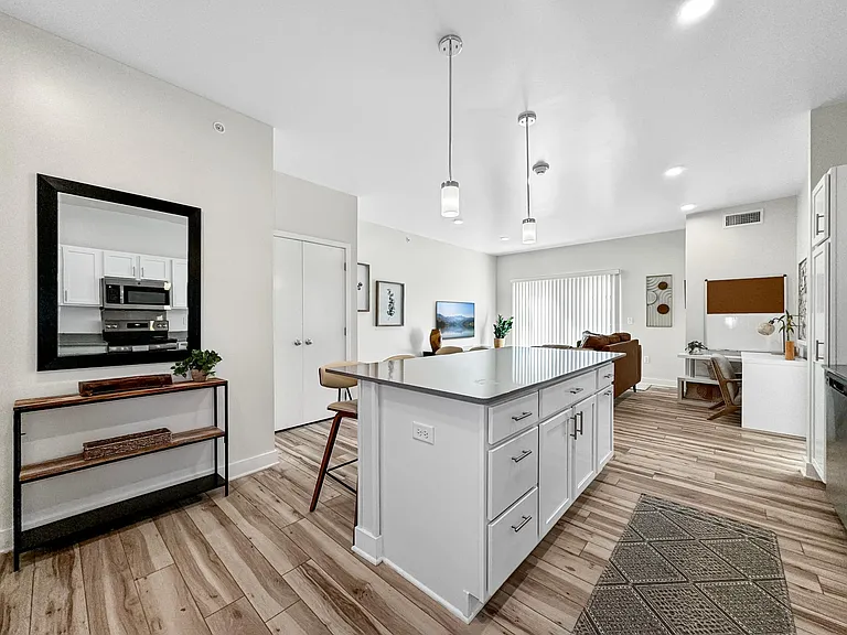 Stratford Pointe — Photo 14