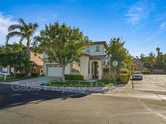 2nd image of 27937 Periwinkle Ln