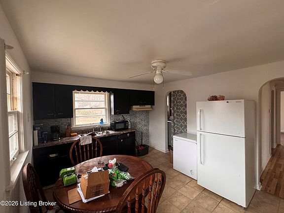 5th image of 8601 Robbins Rd